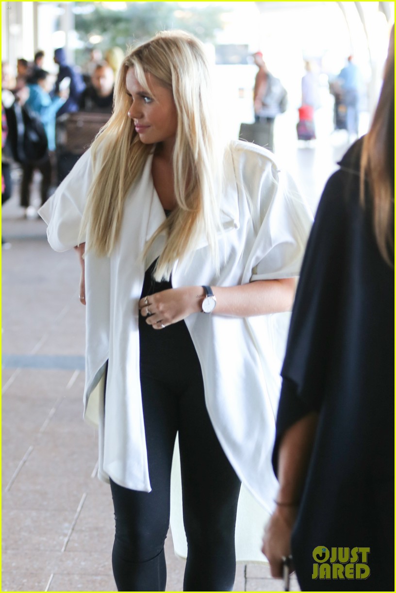 alli simpson type boys shes looking for sydney 09
