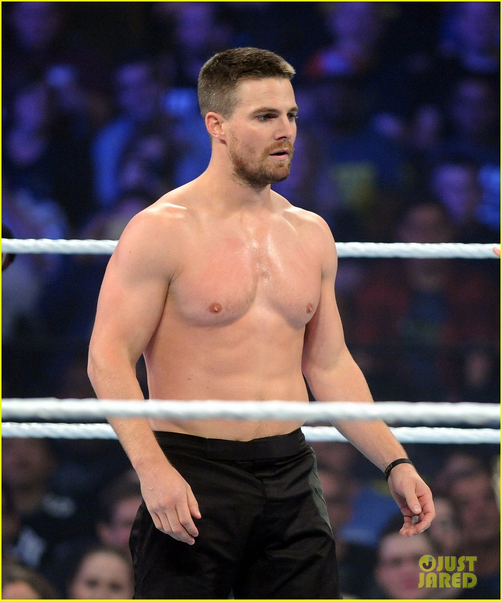 stephen amell goes shirtless for epic summerslam fight 12