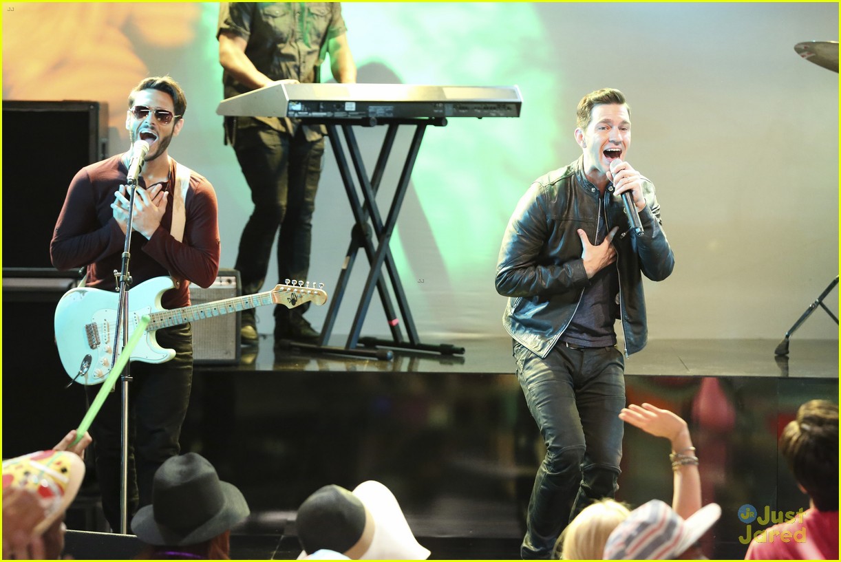 andy grammer liv and maddie promo 08