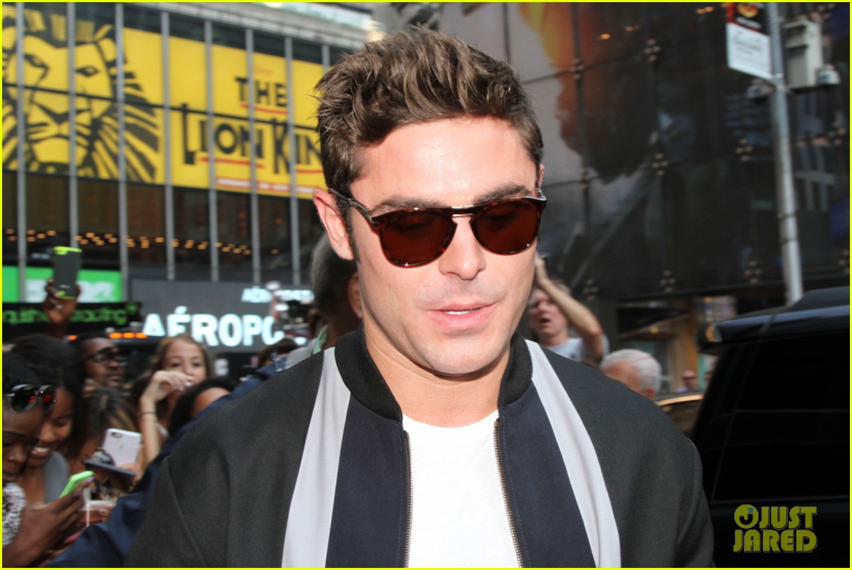 zac efron snaps a shirtless selfie on his hotel balcony 38
