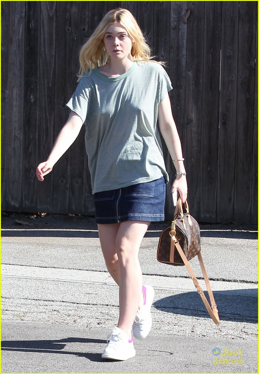elle fanning about ray role preperation 01