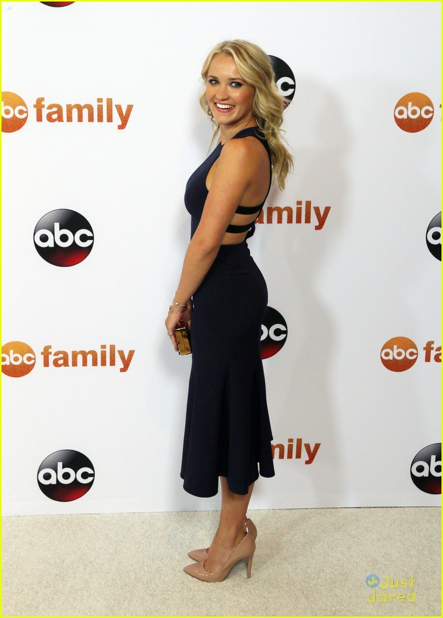 emily osment chelsea kane baby young hungry abc tca party 07