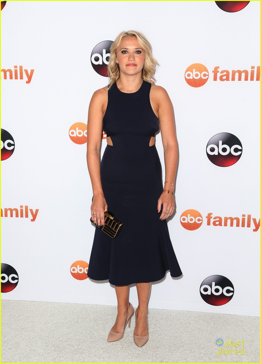 emily osment chelsea kane baby young hungry abc tca party 08