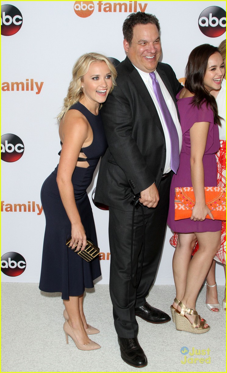emily osment chelsea kane baby young hungry abc tca party 12