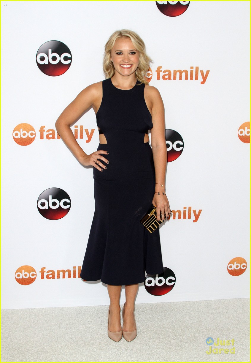 emily osment chelsea kane baby young hungry abc tca party 20