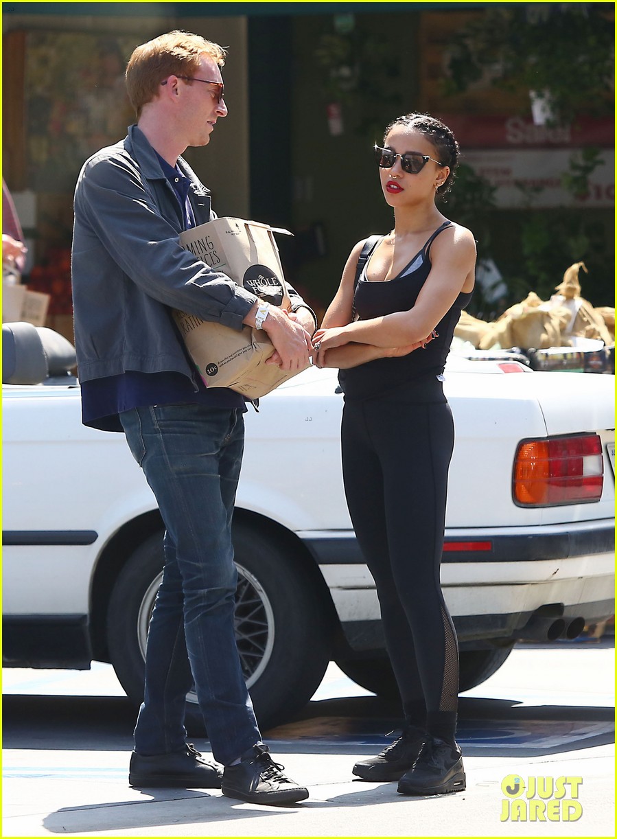 fka twigs whole foods grocery shopping 10