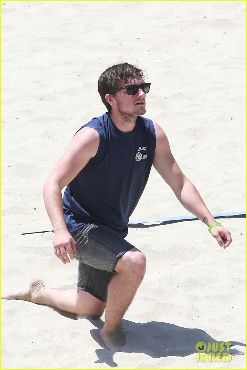 josh hutcherson shows off his skills at celebrity charity volleyball match 03
