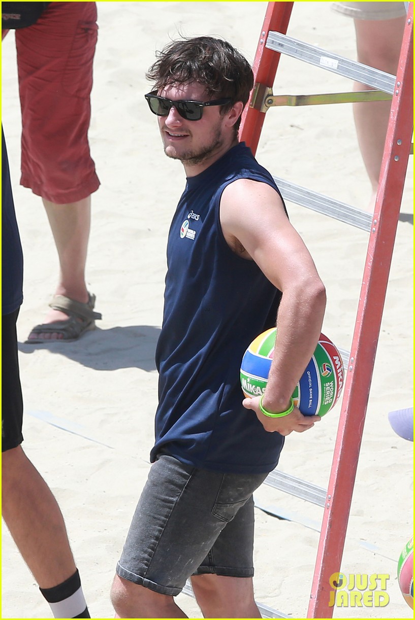 josh hutcherson shows off his skills at celebrity charity volleyball match 19