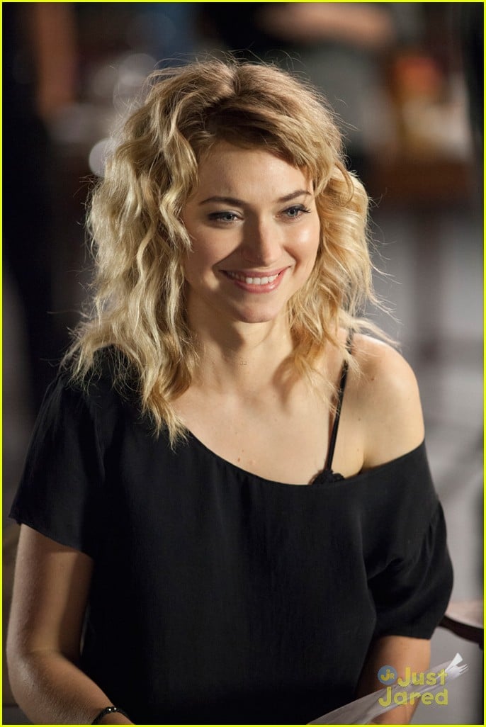 imogen poots funny that way trailer pics 02