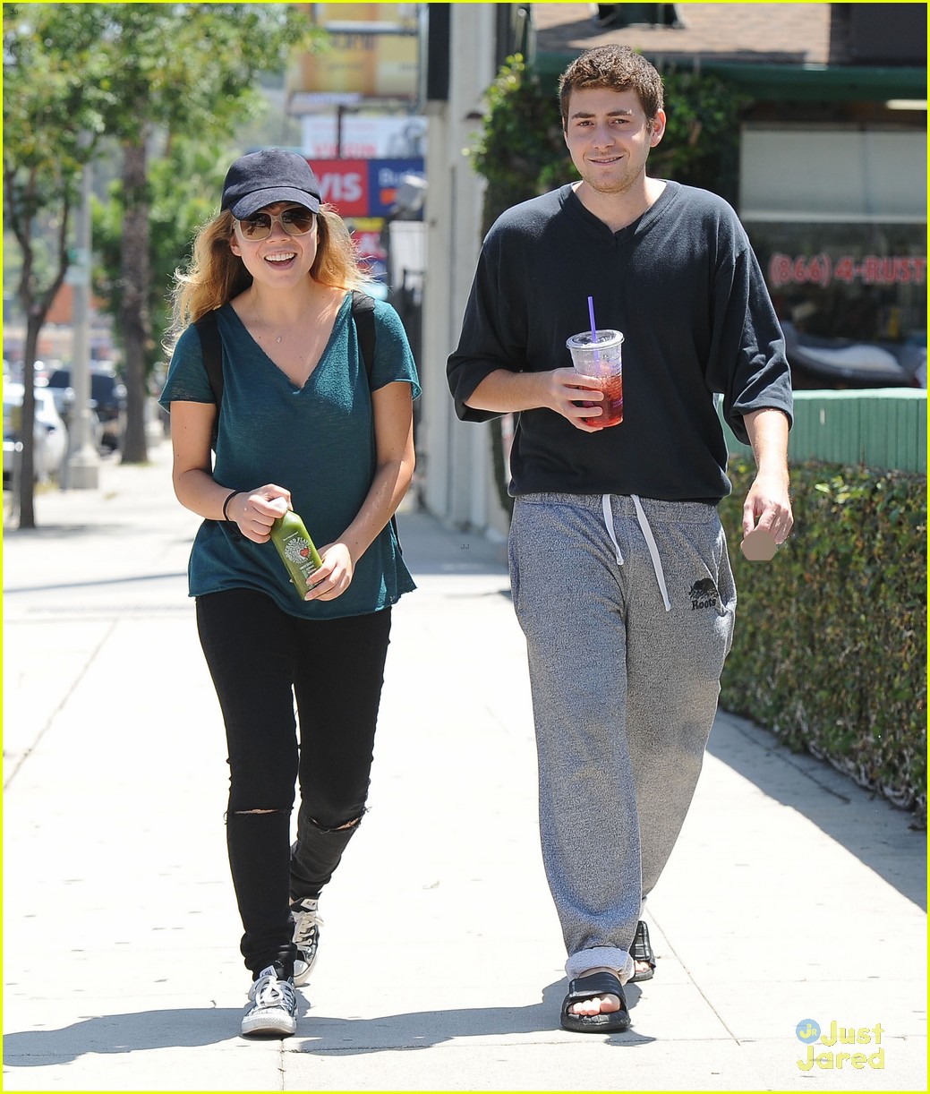 jennette mccurdy jesse carere hang out 09
