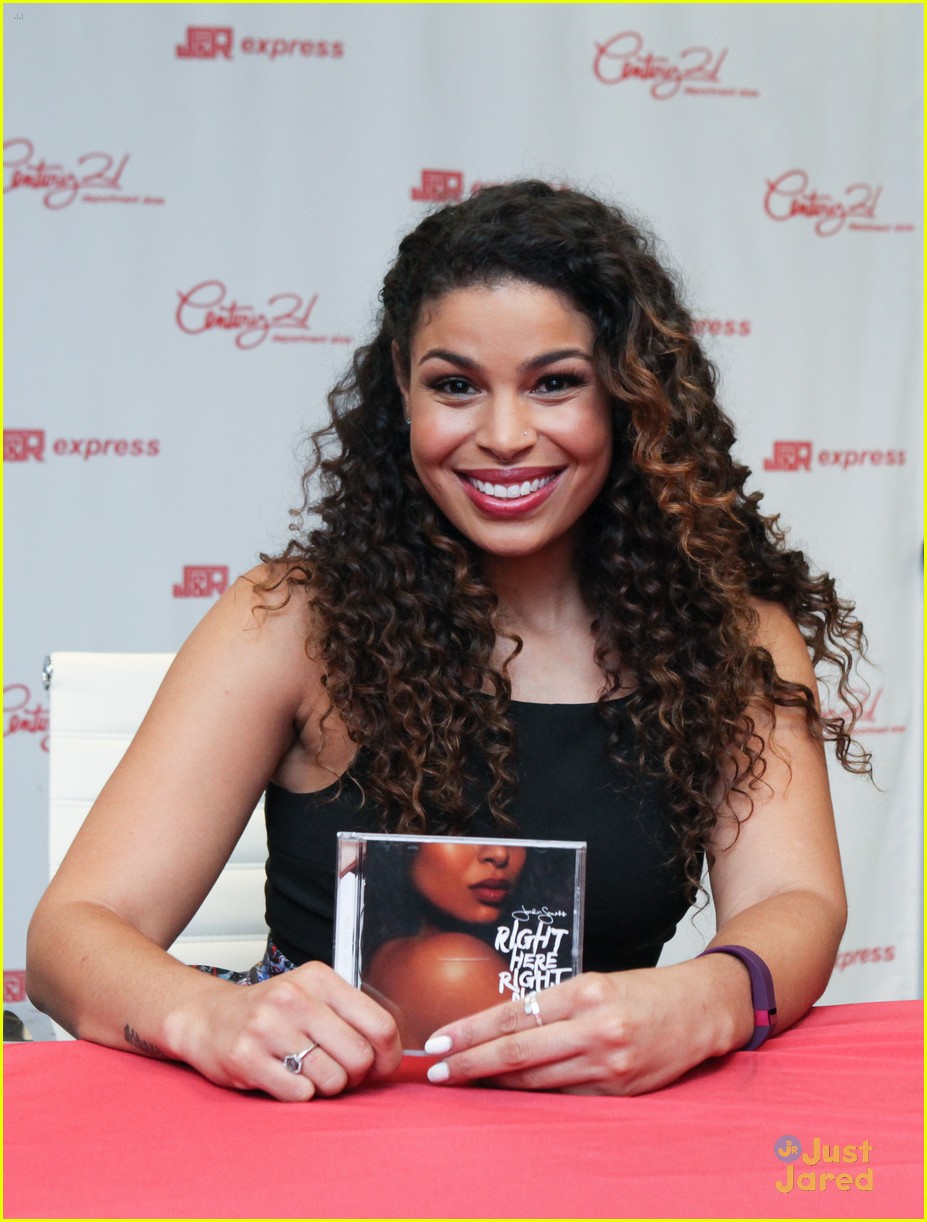 jordin sparks century 21 signing bandier class nyc 32