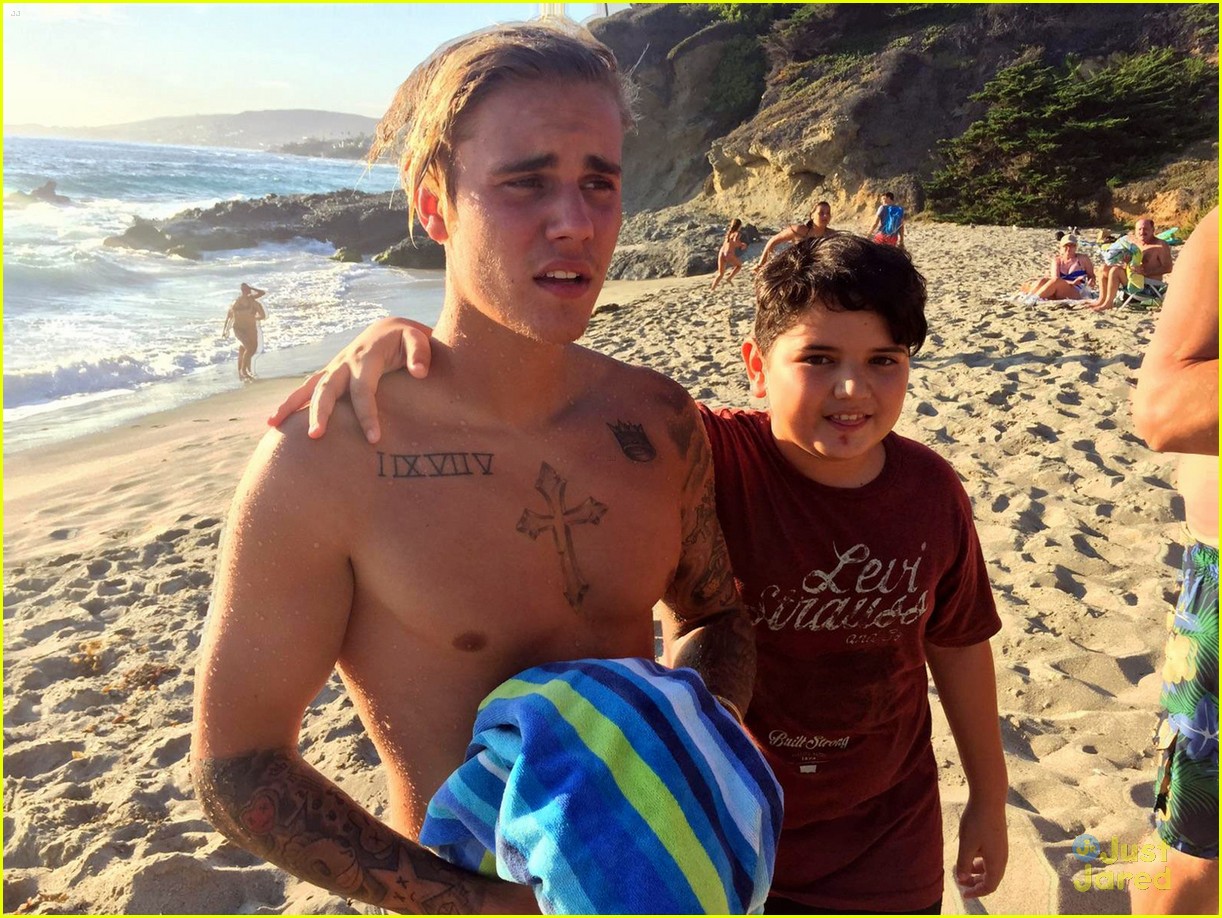Justin Bieber Wears Only Underwear for an Ocean Dip!: Photo 851676, Justin  Bieber, Shirtless, Underwear Pictures