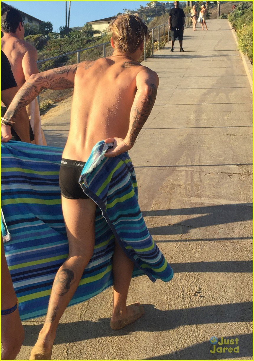 Justin Bieber Wears Only Underwear for an Ocean Dip!: Photo 851676