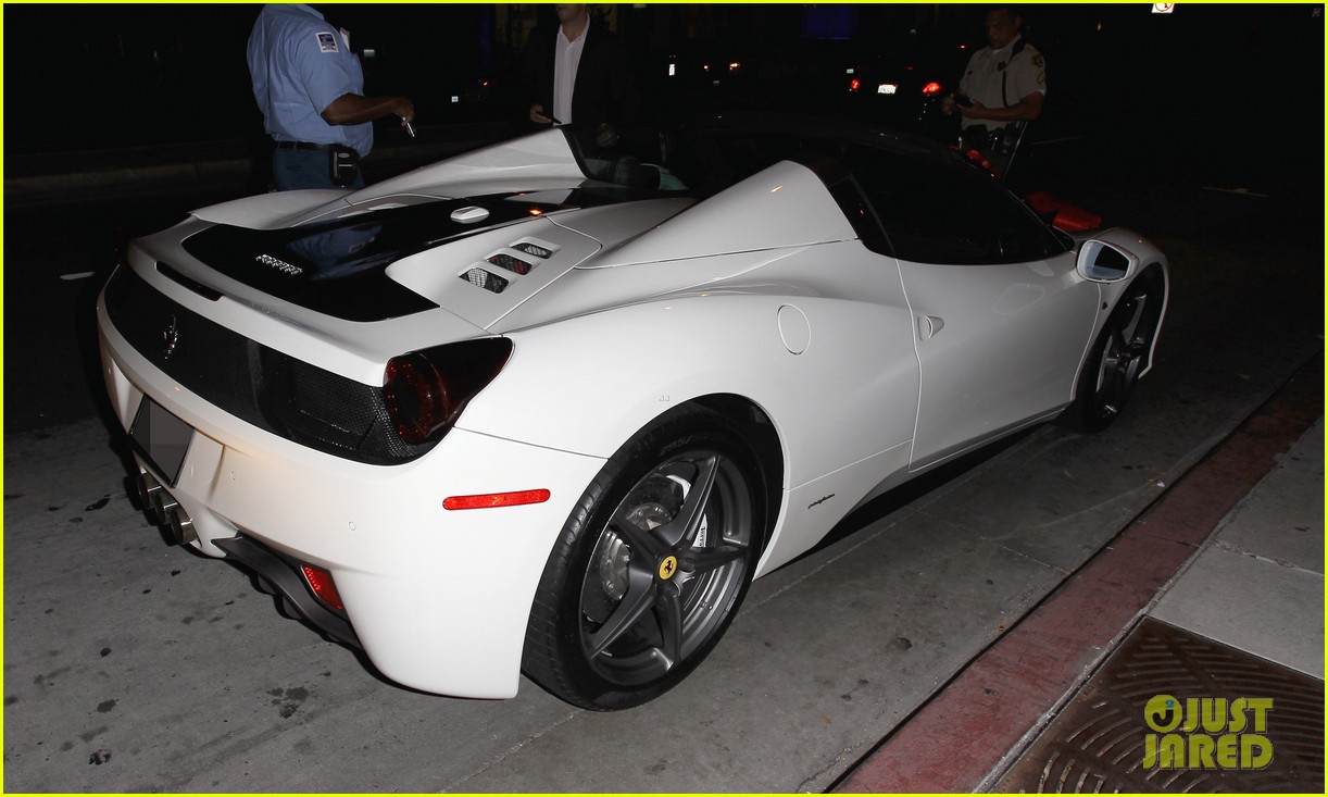 kylie jenner reportedly crashed her brand new ferrari 52