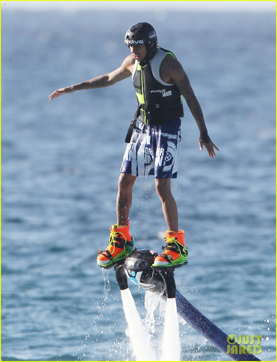 kylie jenner tyga hold hands flyboarding 24
