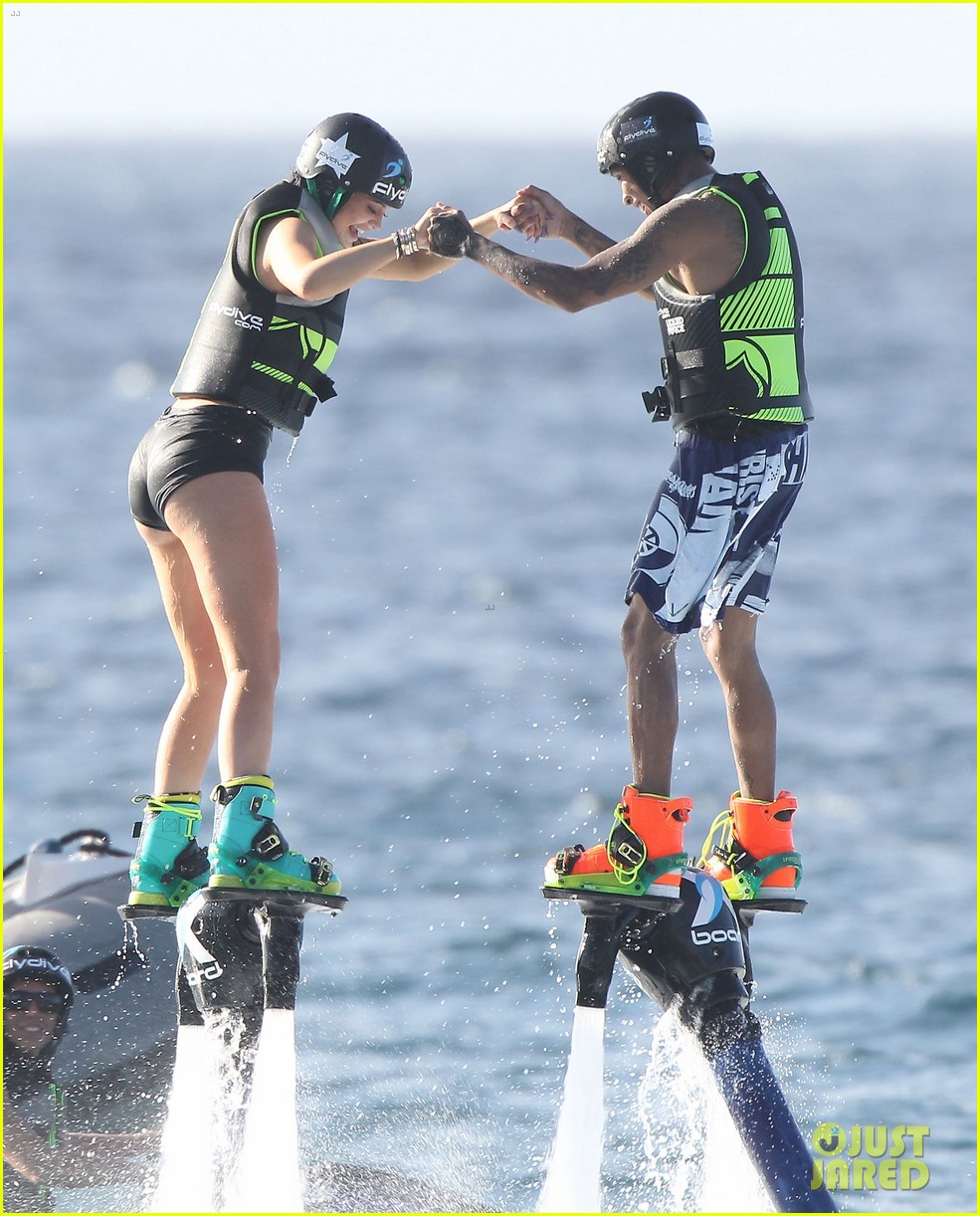 kylie jenner tyga hold hands flyboarding 32