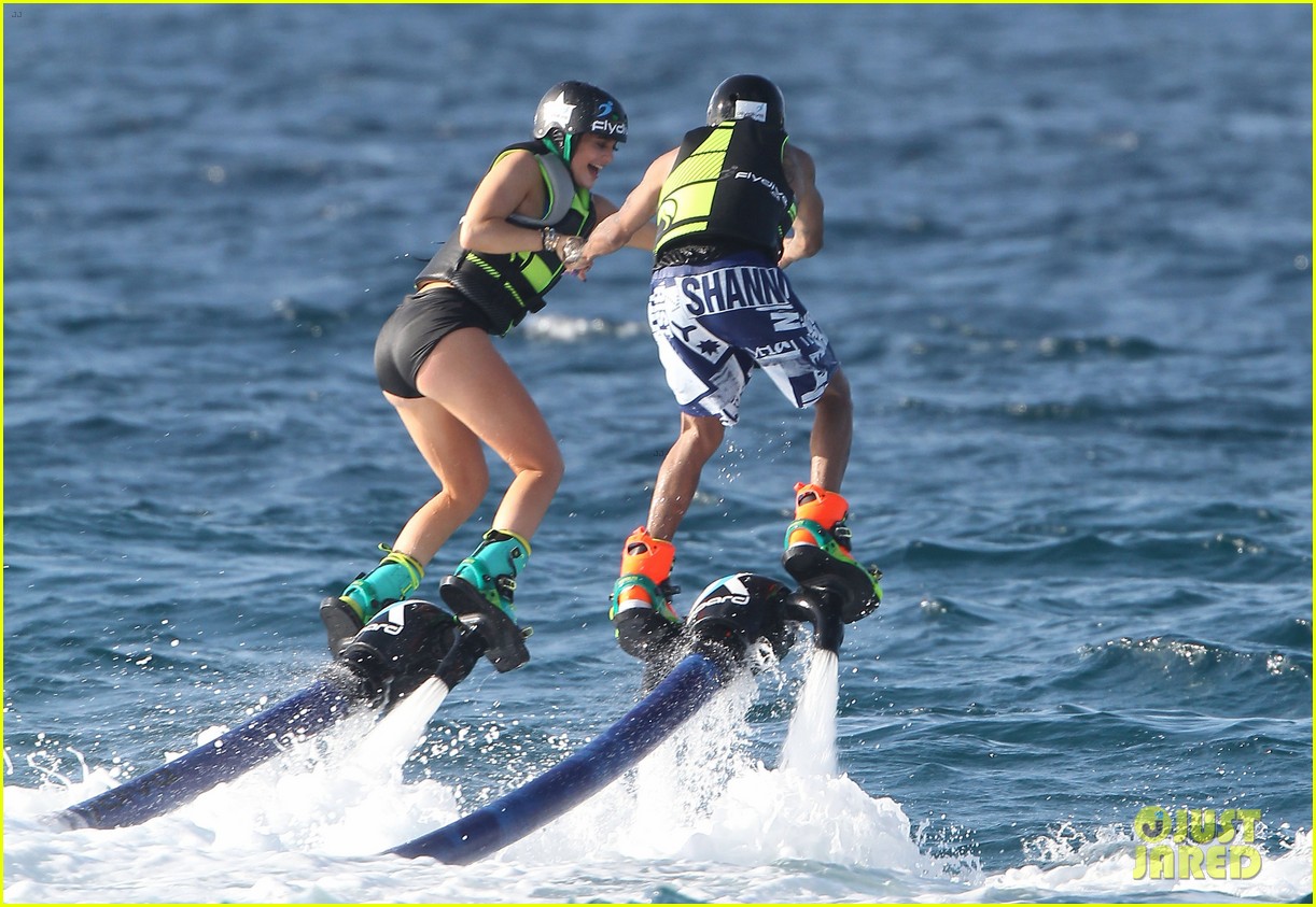 kylie jenner tyga hold hands flyboarding 36