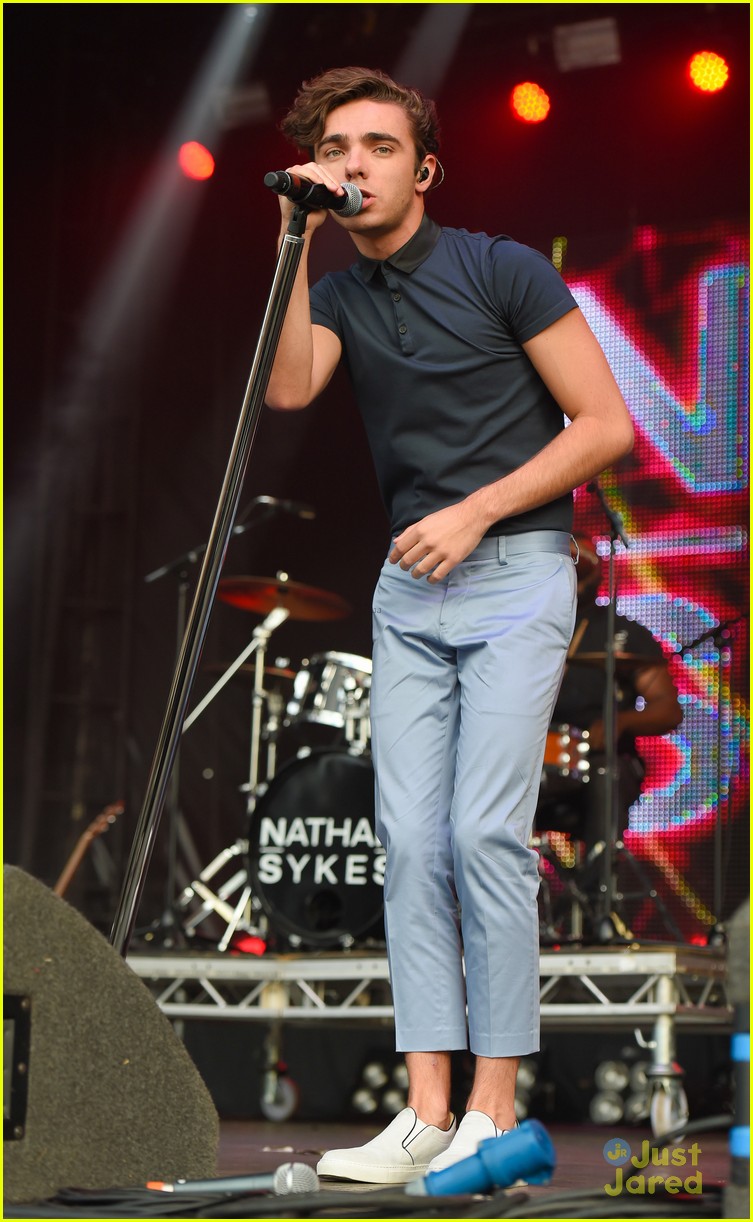 nathan sykes wants people to eat ice cream 01