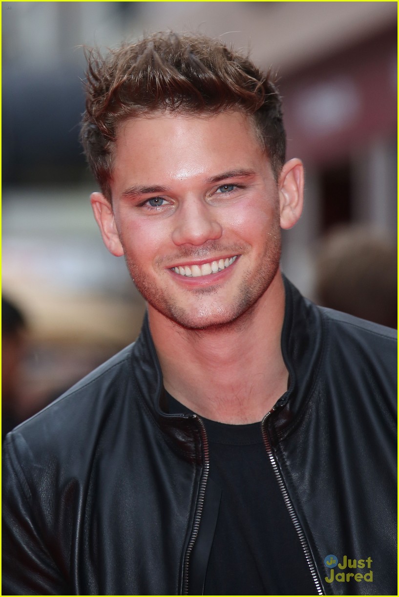 olly murs only the young jeremy irvine bad education premiere 04