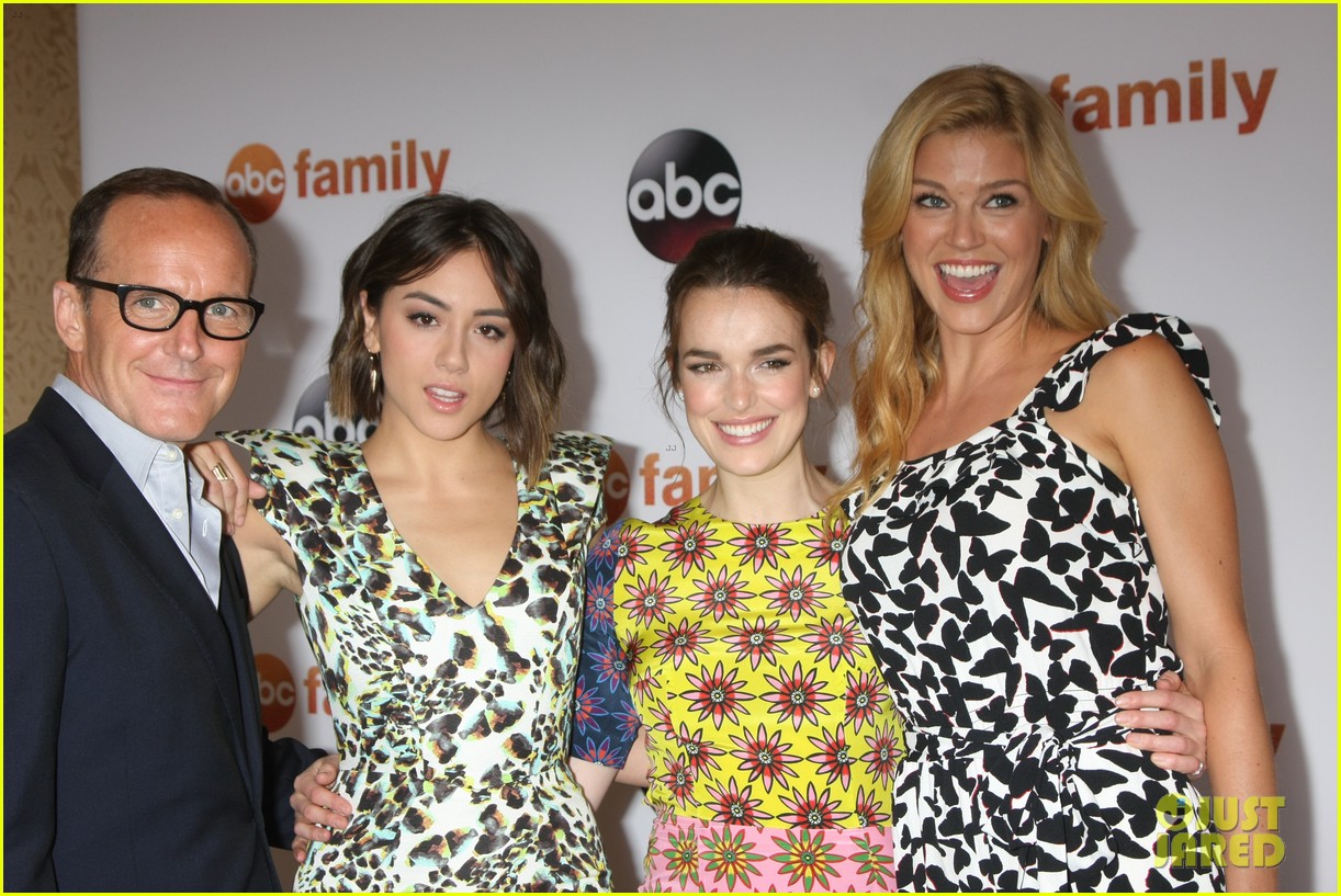 adrianne palicki agents of s h i e l d ladies get dolled up for abc tca party 15