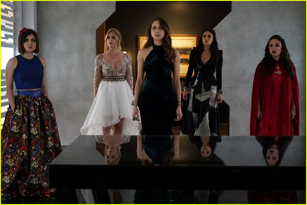 who is a on pretty little liars 06