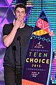 shawn mendes wins 2015 teen choice awards 02