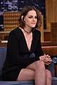 kristen stewart cant stop smiling on the tonight show 01