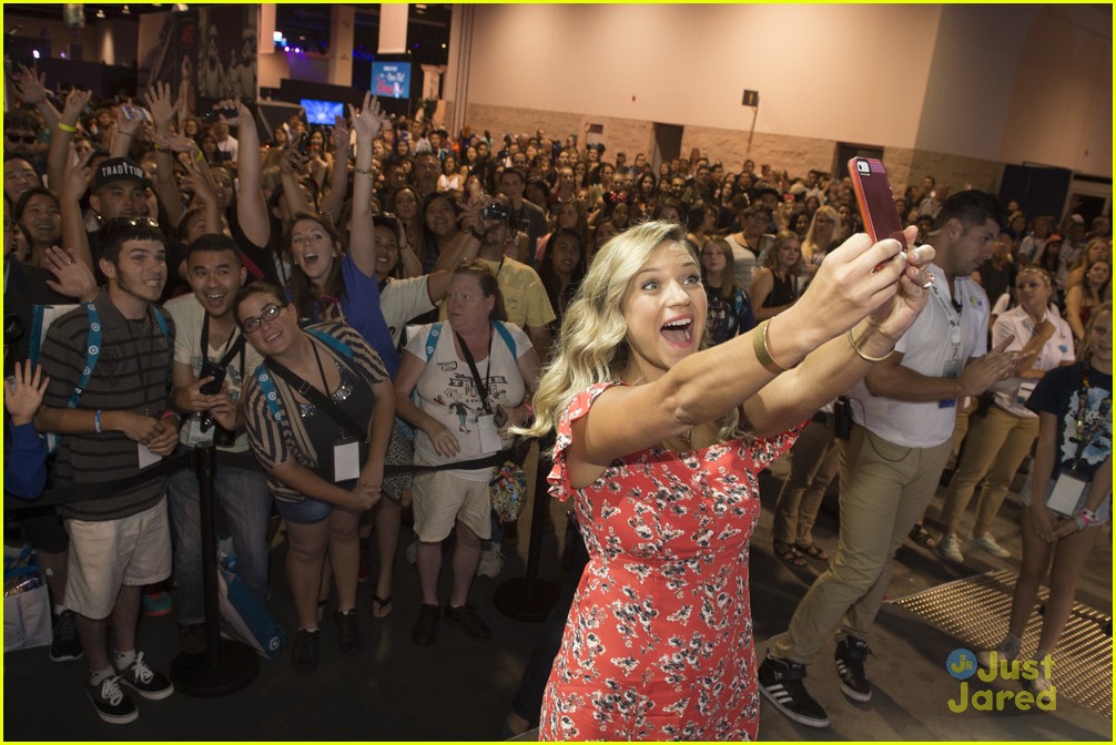 stitchers baby daddy pll cast d23 expo 12