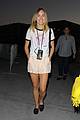 suki waterhouse let out her inner fangirl at taylor swifts la concert 05