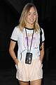suki waterhouse let out her inner fangirl at taylor swifts la concert 17