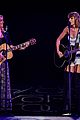 lisa kudrow taylor swift sing smelly cat 04