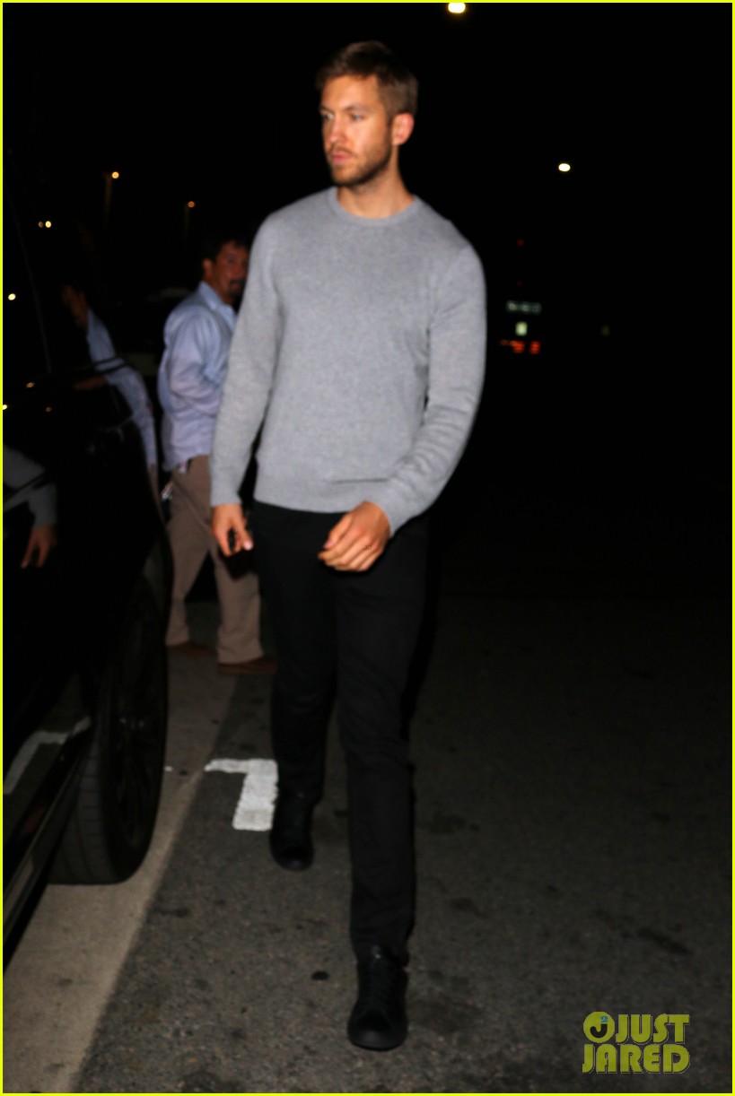 taylor swift calvin harris hold hands for date night dinner 32