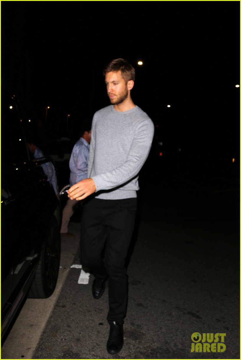 taylor swift calvin harris hold hands for date night dinner 34