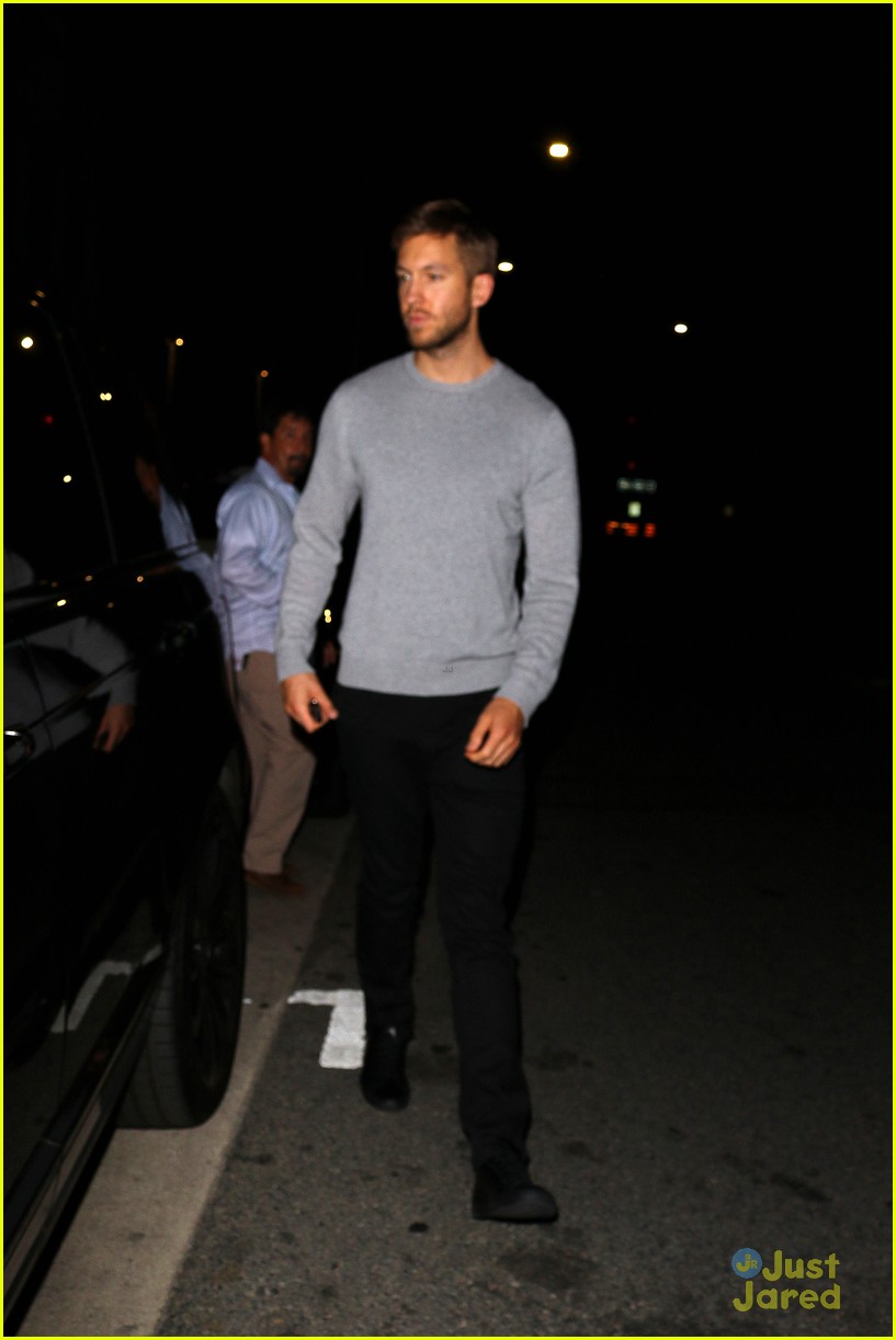 taylor swift calvin harris hold hands for date night dinner 52
