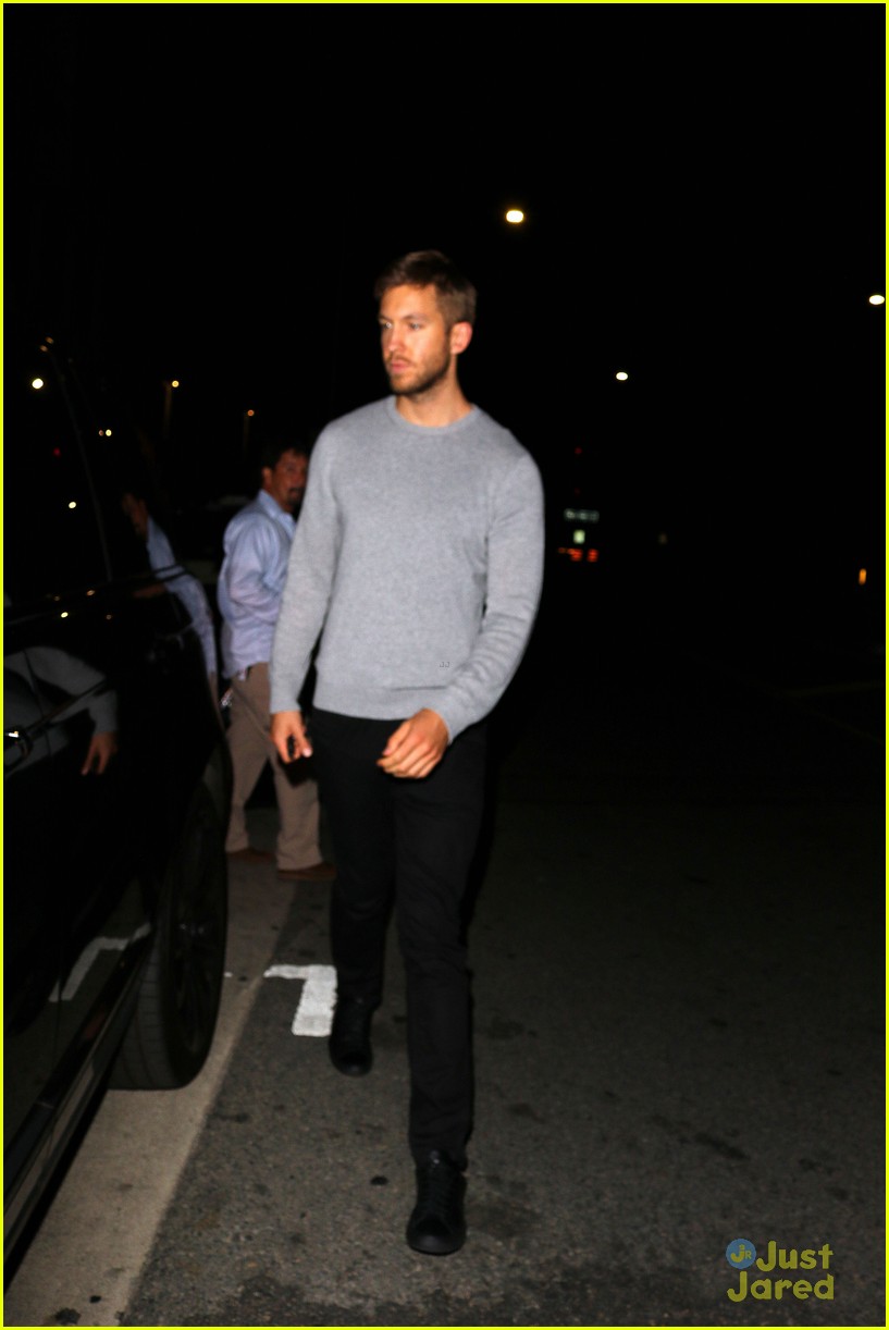 taylor swift calvin harris hold hands for date night dinner 53