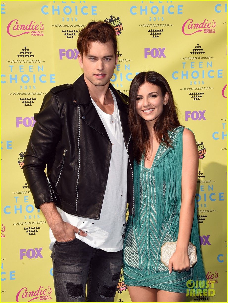 victoria justice pierson fode 2015 teen choice awards 02