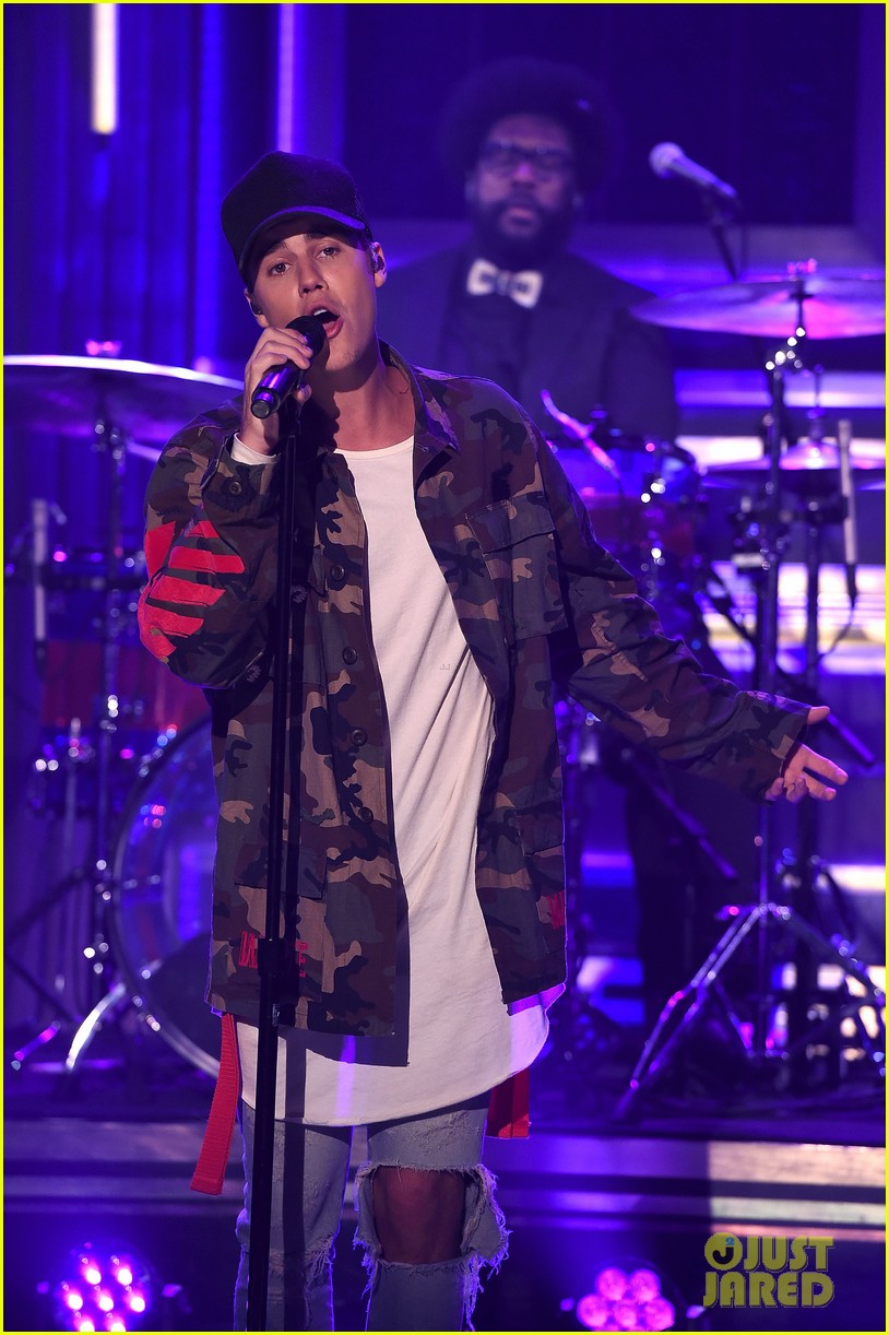 justin bieber reveals why he cried at the vmas 10