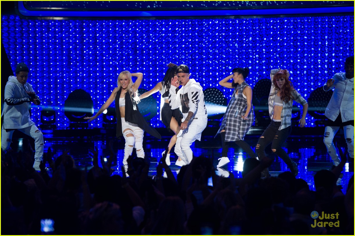 justin bieber think up performance watch here 17