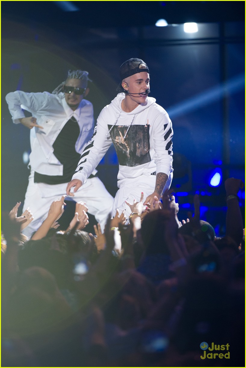 justin bieber think up performance watch here 20