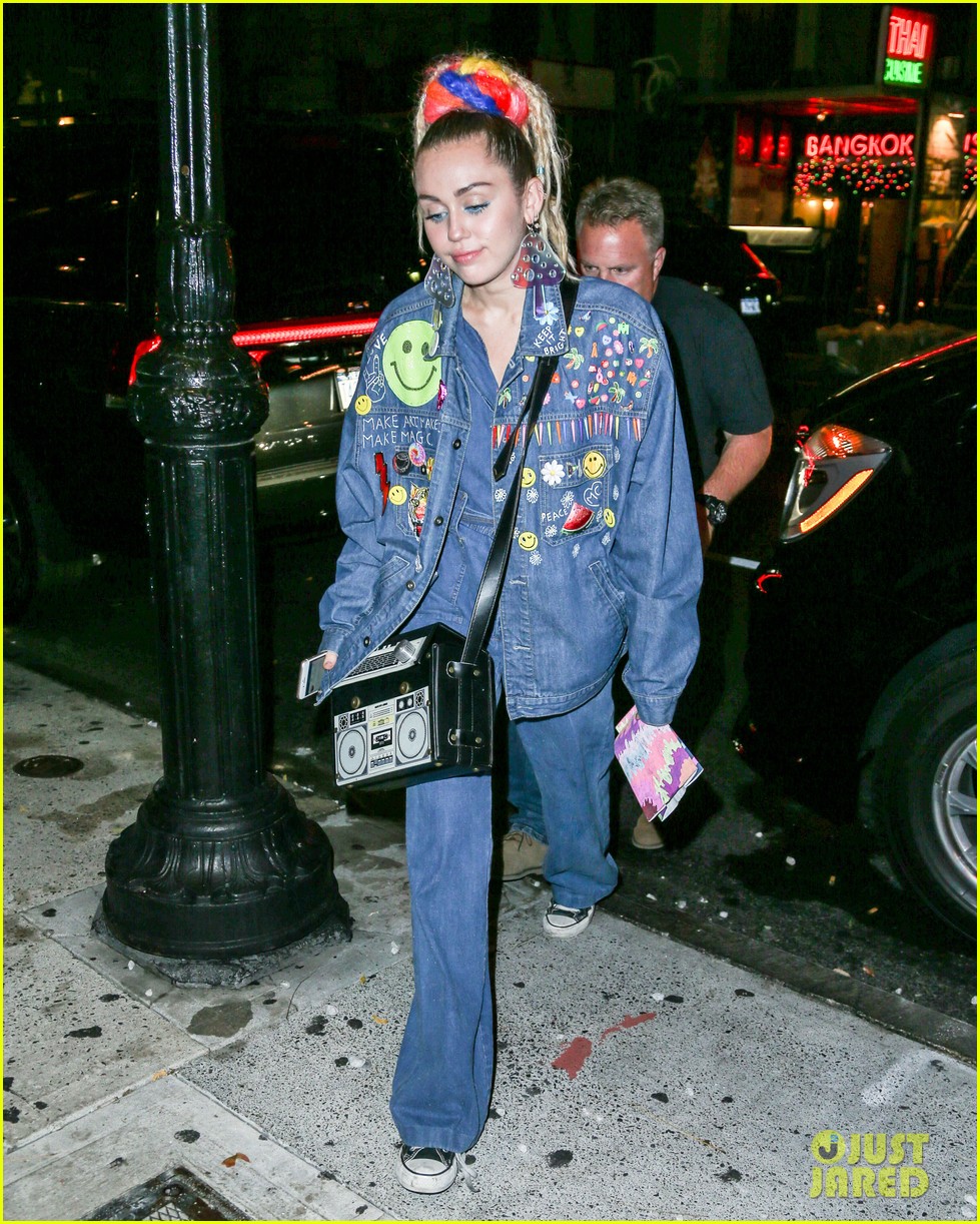 miley cyrus does double denim after snl rehearsal 10