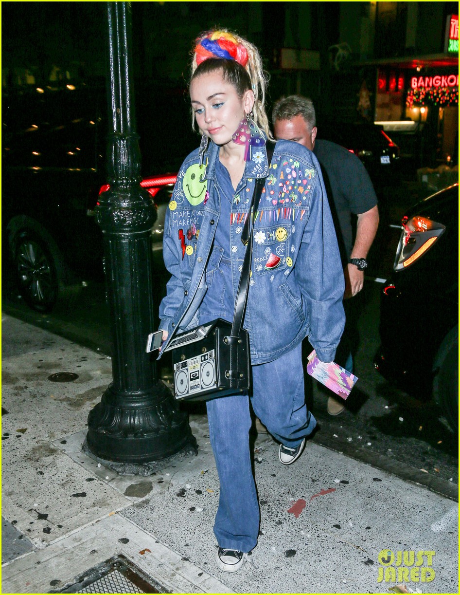 miley cyrus does double denim after snl rehearsal 11