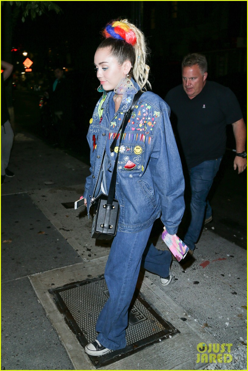 miley cyrus does double denim after snl rehearsal 14