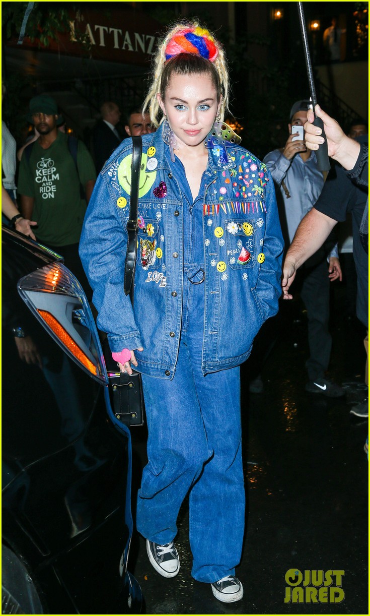 miley cyrus does double denim after snl rehearsal 26