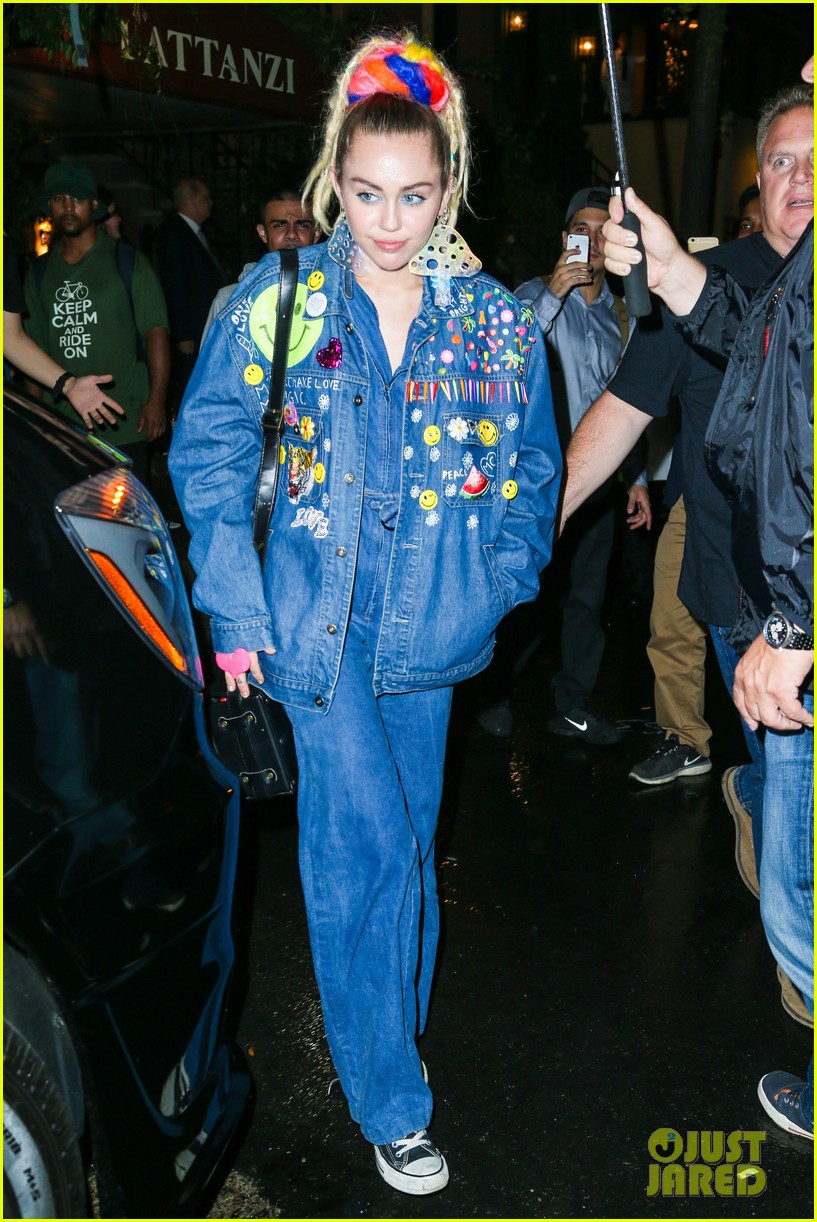 miley cyrus does double denim after snl rehearsal 27