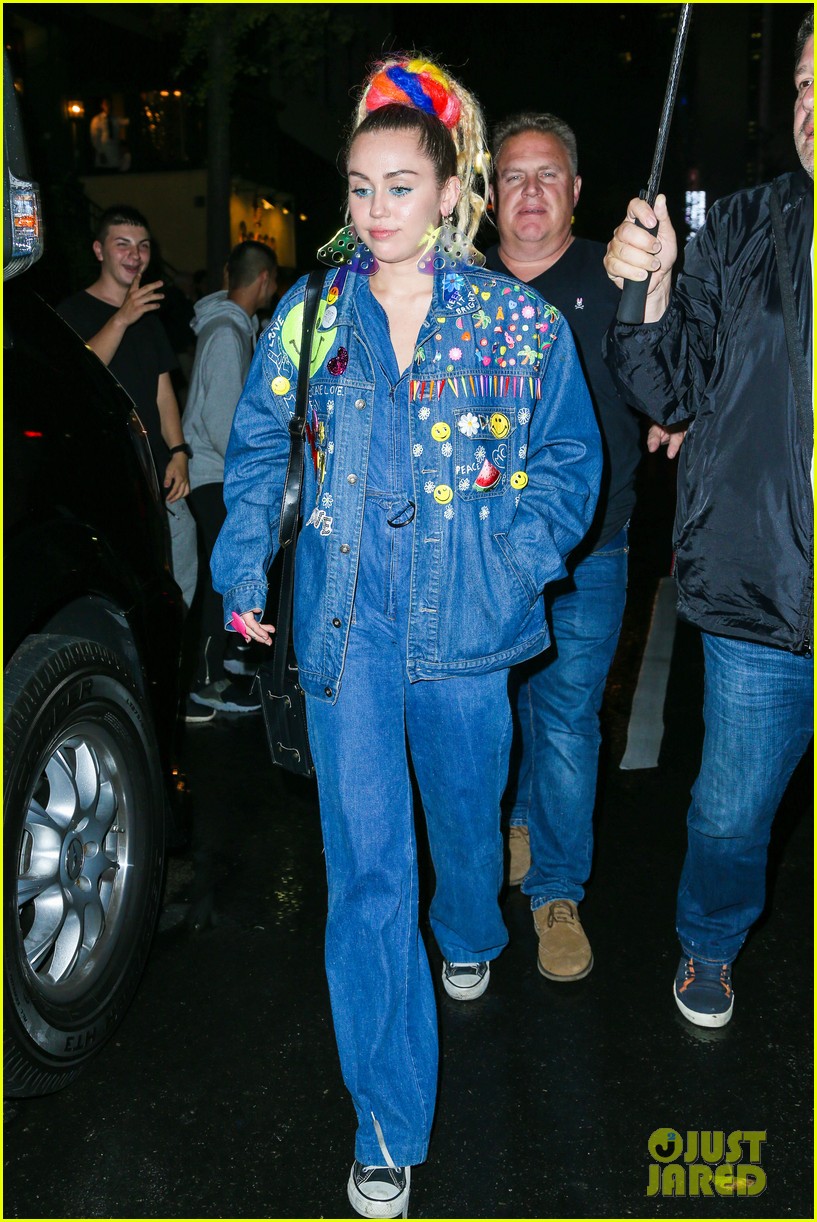 miley cyrus does double denim after snl rehearsal 34