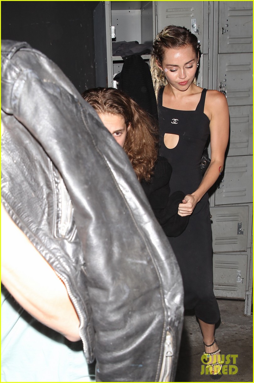 miley cyrus steps out in weho with cody simpson following vmas weekend 13
