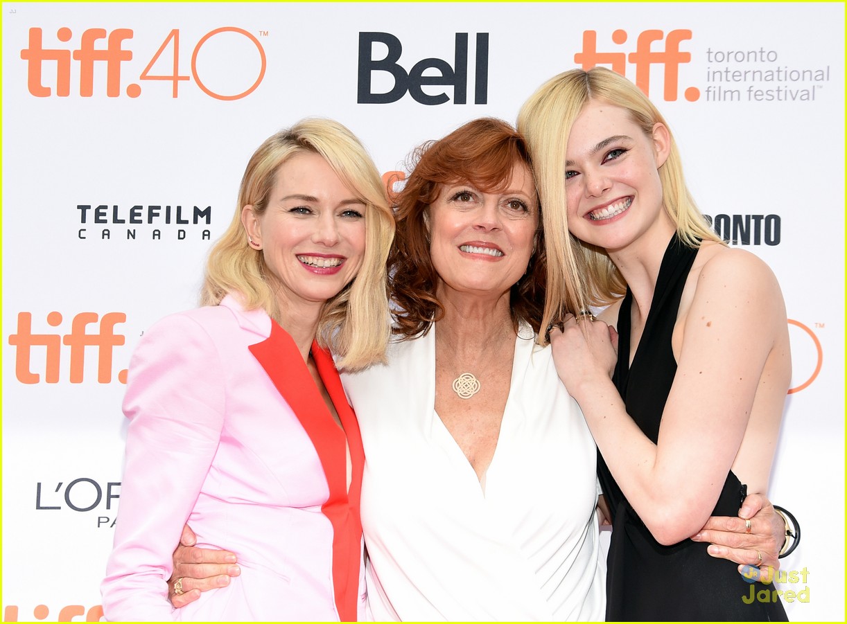 elle fanning about ray tiff premiere 23