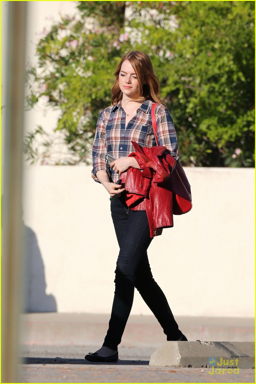 emma stone joins the favourite kate winslet plaid tee 04