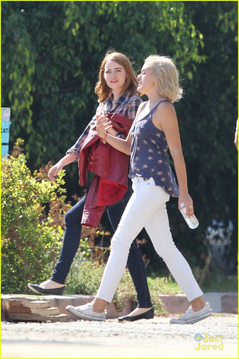 emma stone joins the favourite kate winslet plaid tee 05