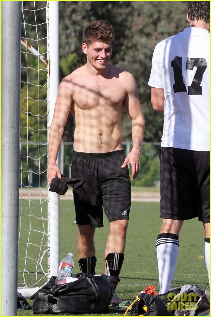 gregg sulkin shirtless soccer player 04